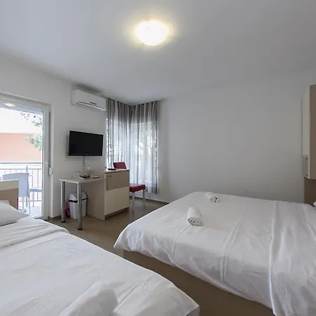 Guest house Klara 3*